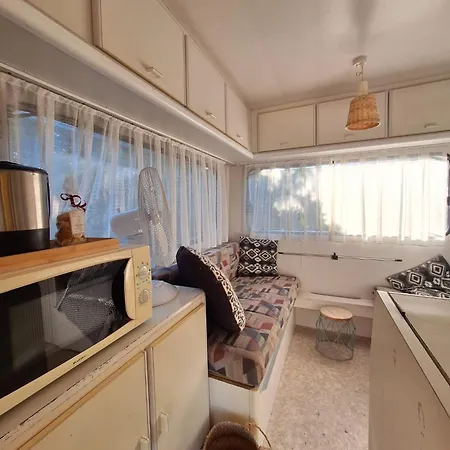 Campsite Caravane A La Ferme